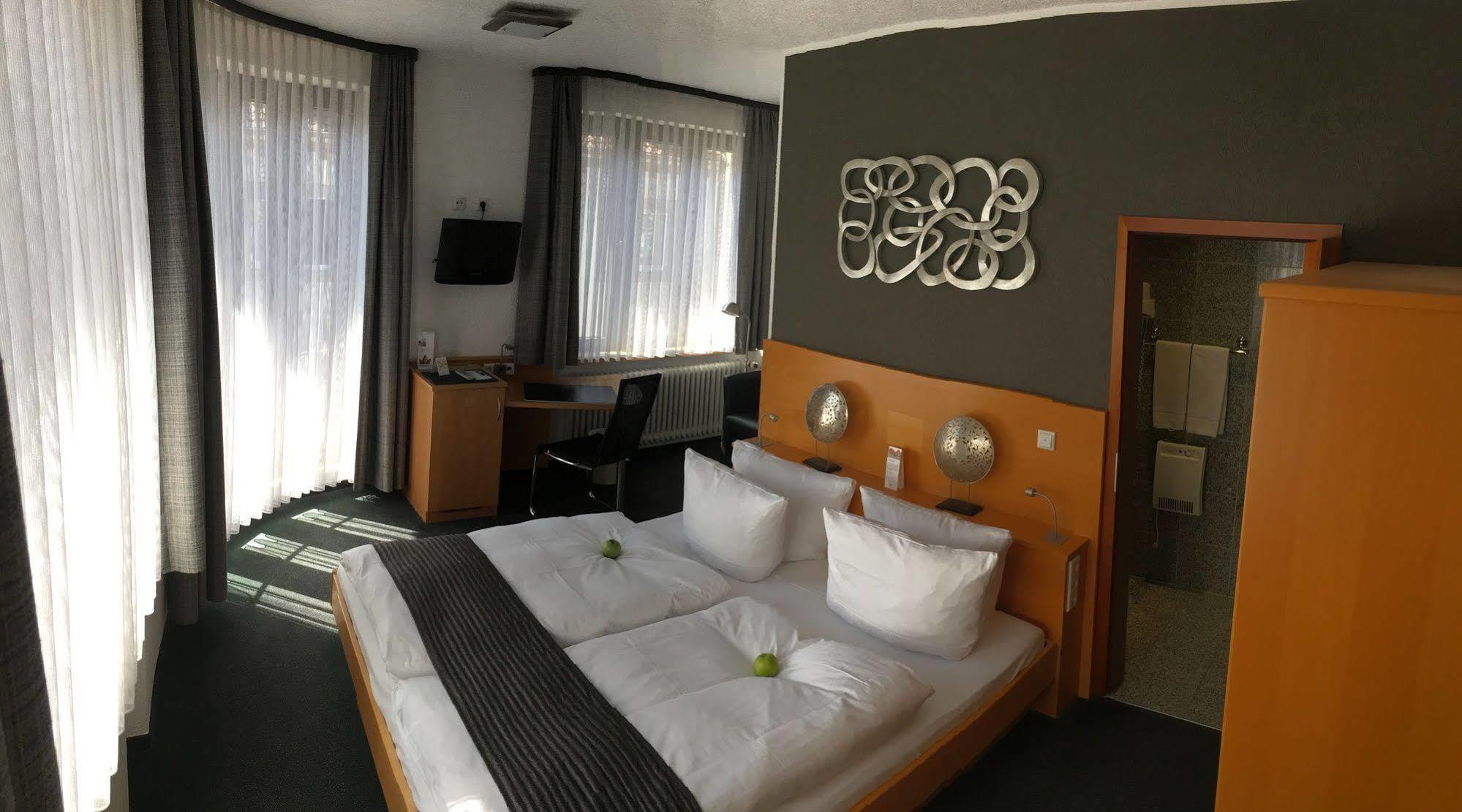 Hotel Heymann ไคเซอร์สเลาเทิร์น ภายนอก รูปภาพ